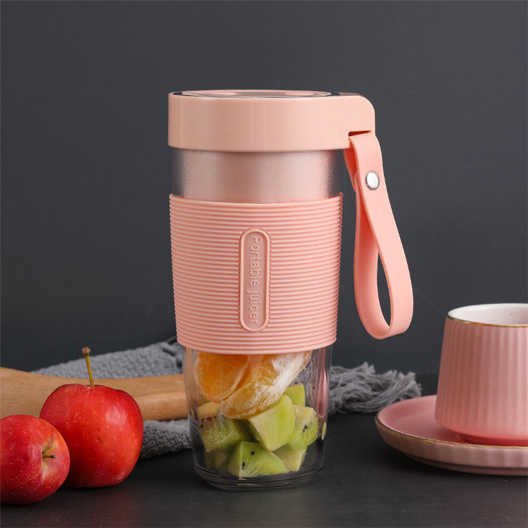 Portable electric juice mixing cup, multifunctional USB charging fruit juice cup