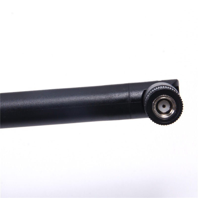 Wifi 2.4Ghz 5dB wireless intensifier has flexible rubber with Sma male connector.