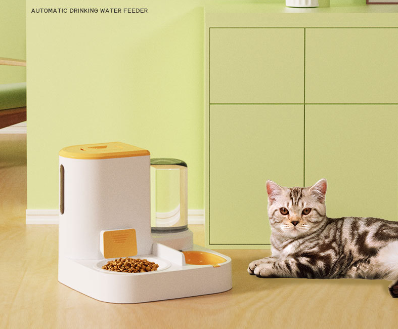 Buy quality Pet Automatic Drinking Water Feeder Integrated Large